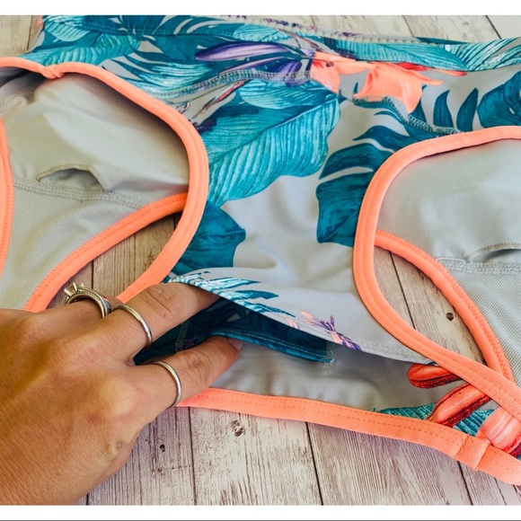 Xersion Move Sports Bra - Picture 7 of 8